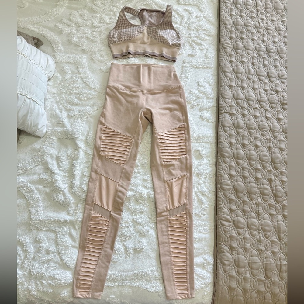 ALO Yoga Blush Moto Leggings with Ribbed Panels PLUS Coordinating Sports Bra